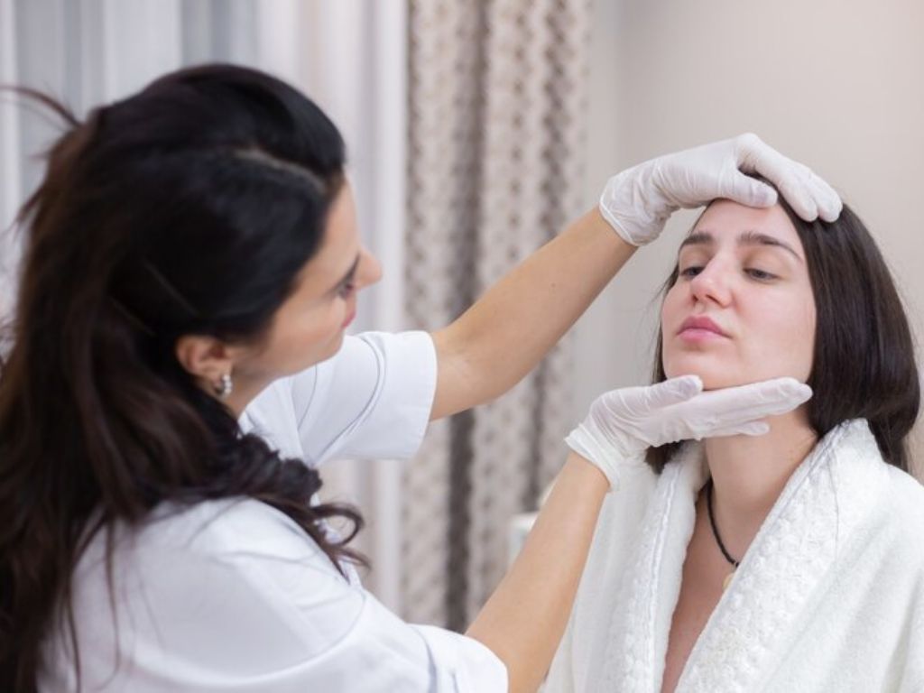 quais tratamentos estéticos feitos por um dermatologista exame